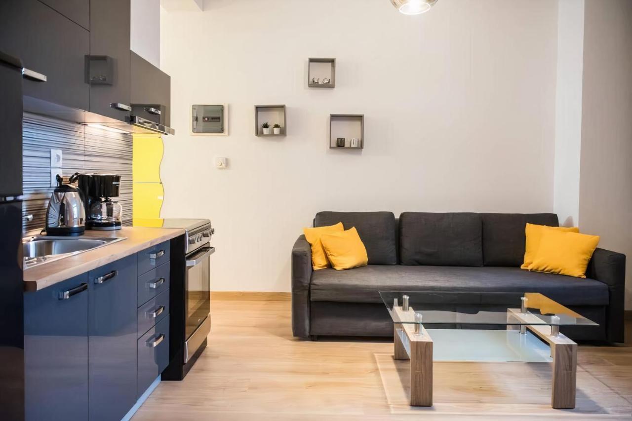 Yellow Geranium Apartment Thessaloniki Exterior photo